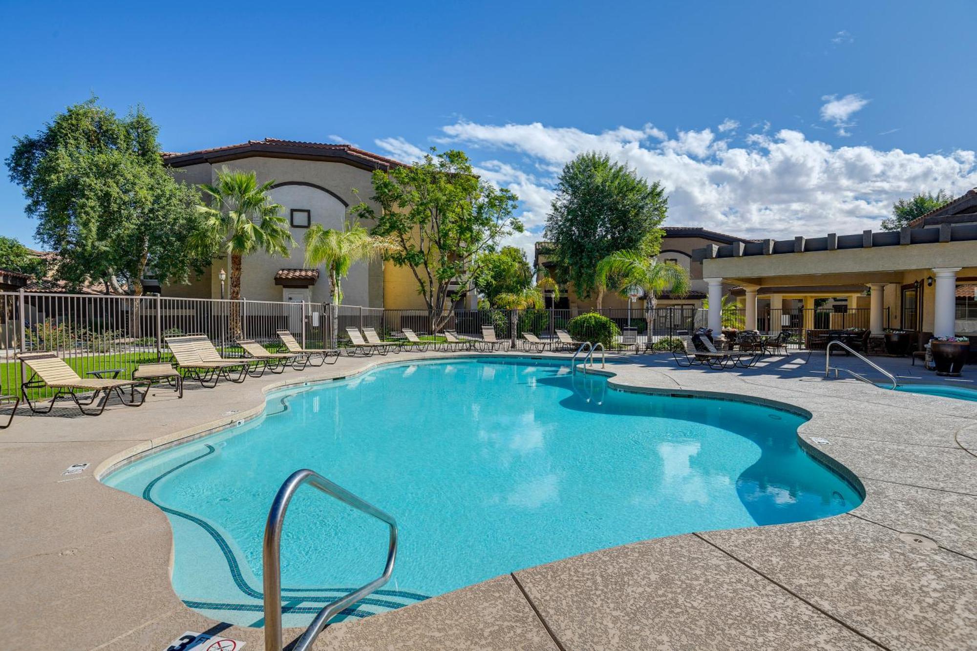 Mesa Condo With Private Patio And Grill Pool Access! Exterior photo